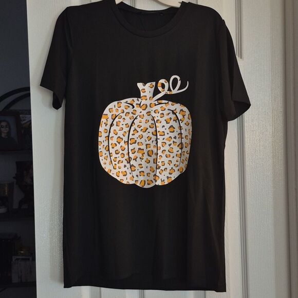 💲1️⃣0️⃣ Bundled Pumpkin T-Shirt Fall Casual Novelty Thanksgiving Halloween Sz 2 - Picture 6 of 7